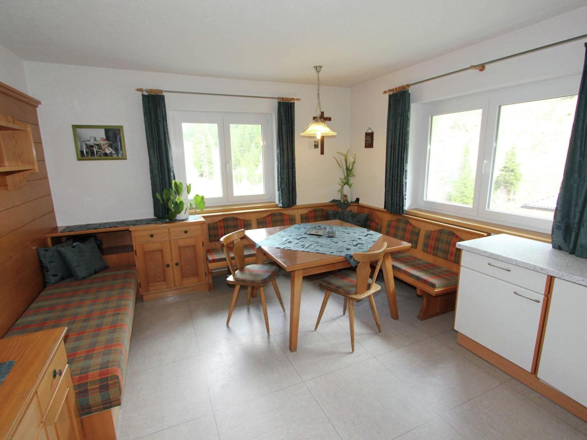 Home With A Wooden Decor And Full Of Atmosphere Außervillgraten Екстериор снимка